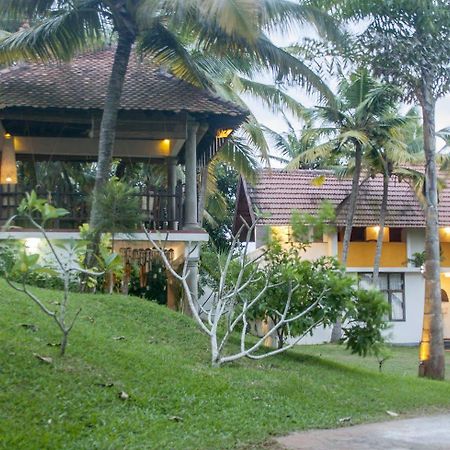 Over The Hill Poovar Экстерьер фото