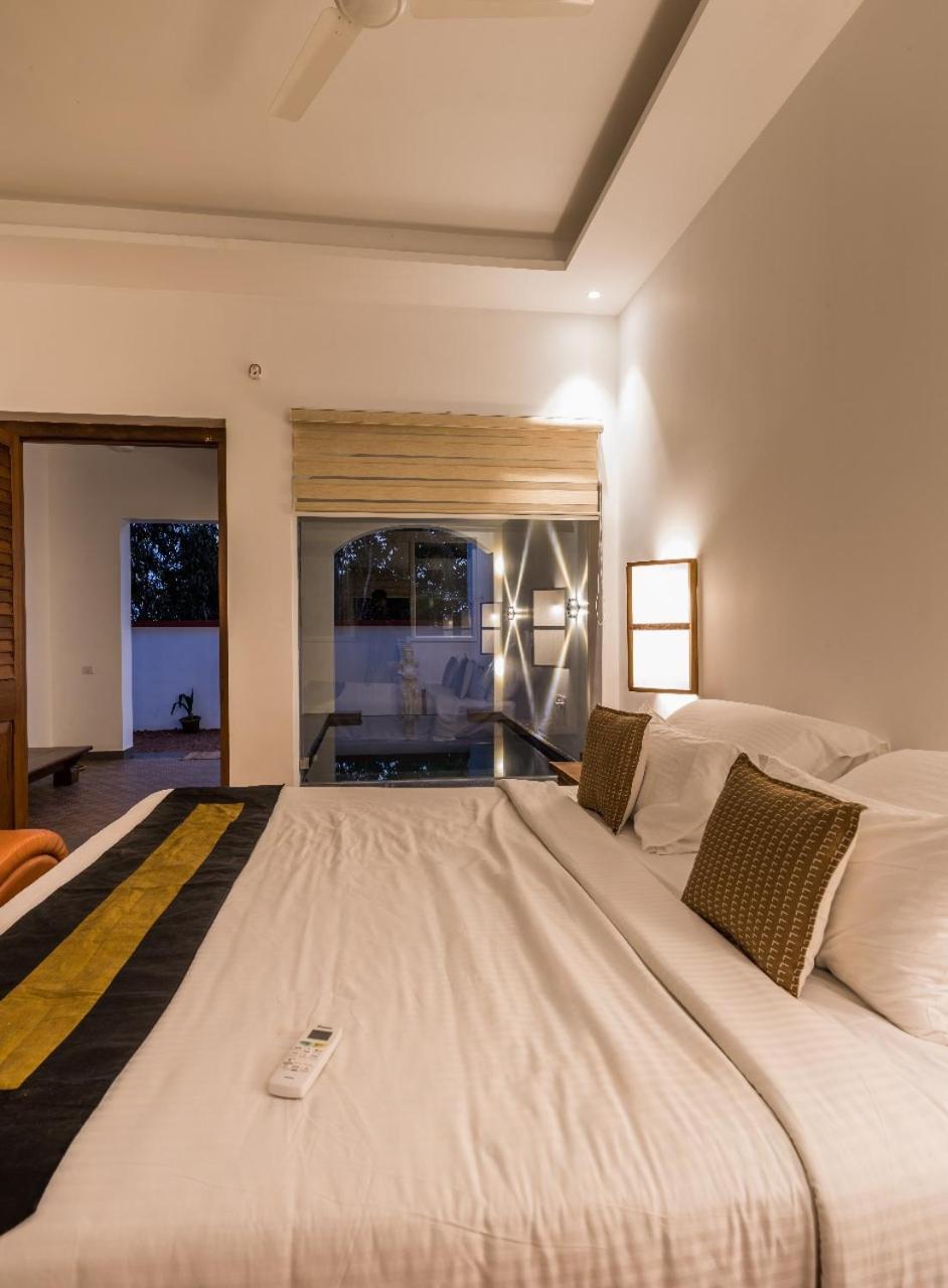 Over The Hill Poovar Экстерьер фото