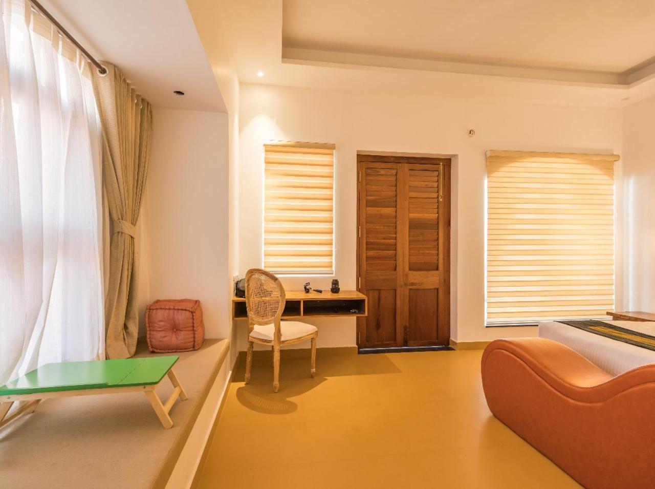 Over The Hill Poovar Экстерьер фото